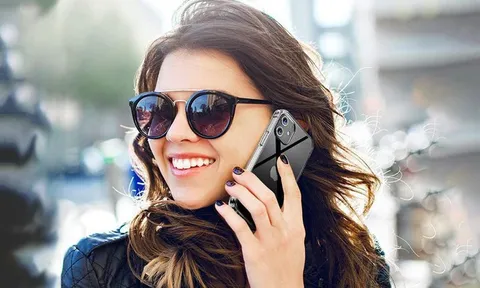 Diện trang phục sành điệu theo các màu iPhone 12
